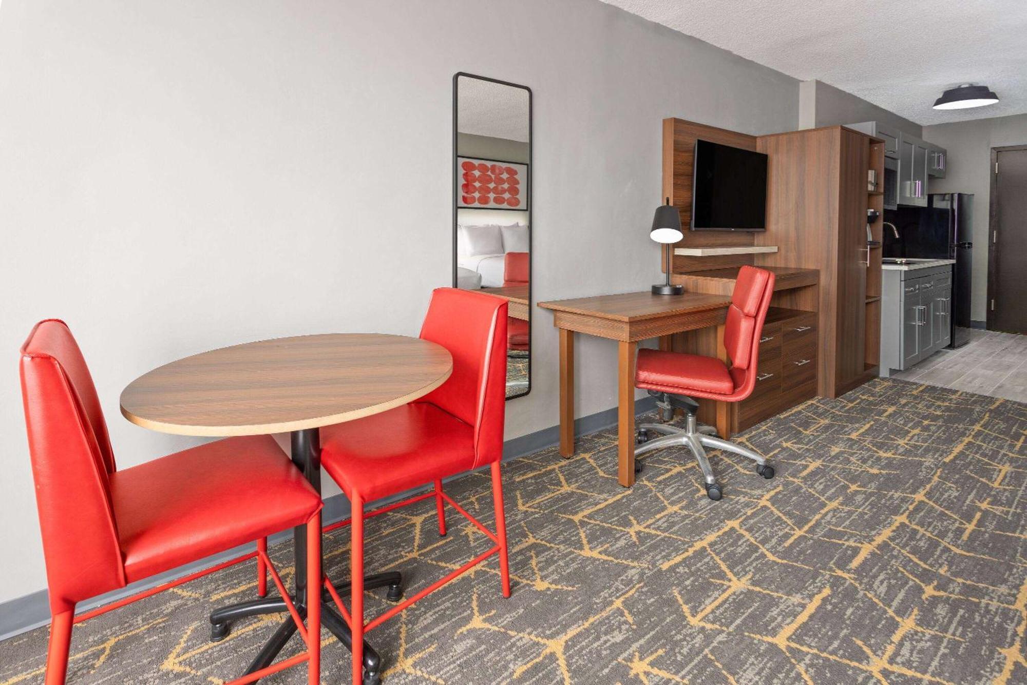 Hawthorn Extended Stay By Wyndham Columbia-Ft Jackson Exterior photo