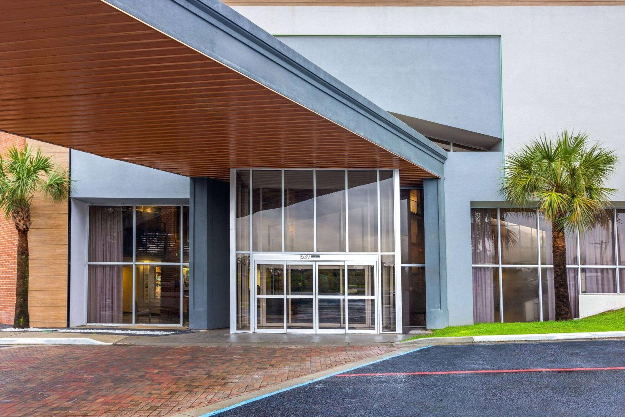 Hawthorn Extended Stay By Wyndham Columbia-Ft Jackson Exterior photo